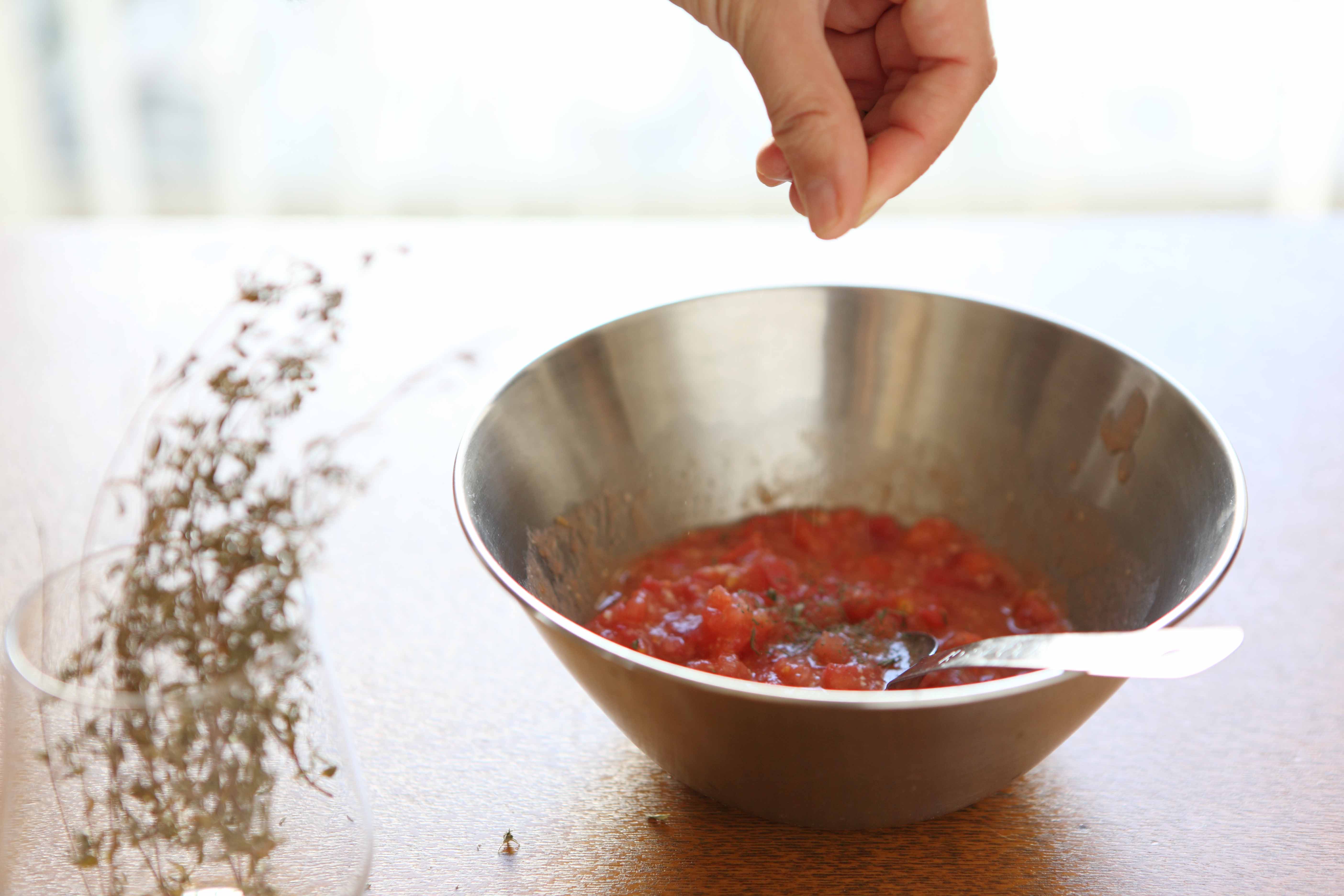 簡単ローフード「トマトの味噌スープ」レシピ