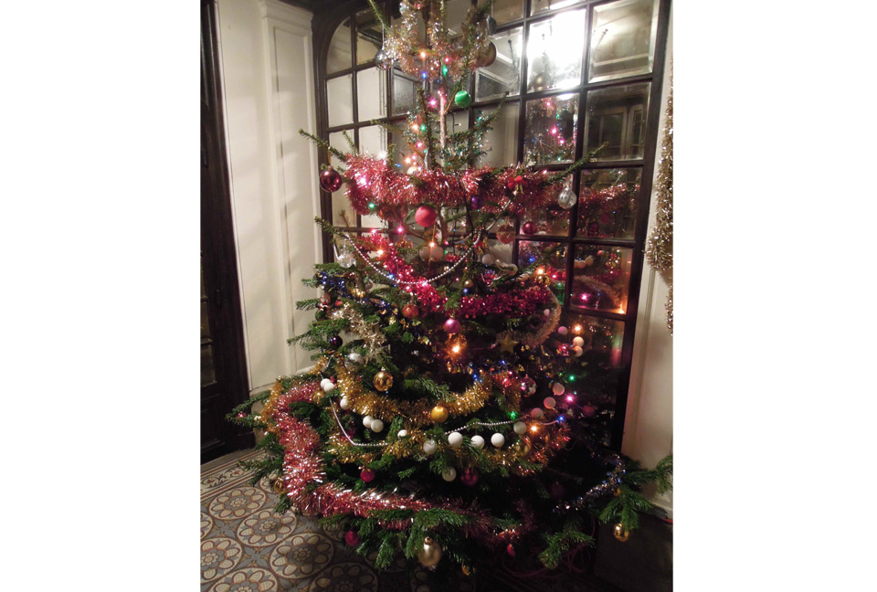 フランス人のクリスマス：クリスマスツリーに思いを込めて