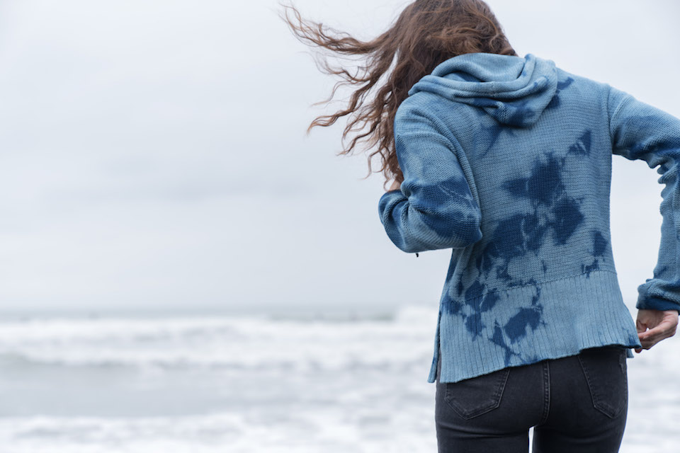 トップブランドの古着を藍染で蘇らせる”サスティナブル・ブランド” Indigo Love Ecoプロジェクト「BOKUWAKUMA」
