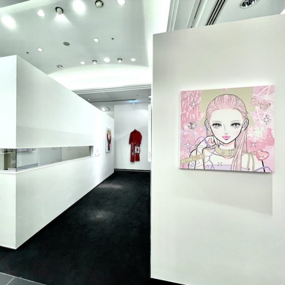 「ファッションの街」神戸で、現代アート展「装いの光芒」を開催中！新進気鋭の作家が表現する「美術とファッション」の親密な関係を是非体験してみて。