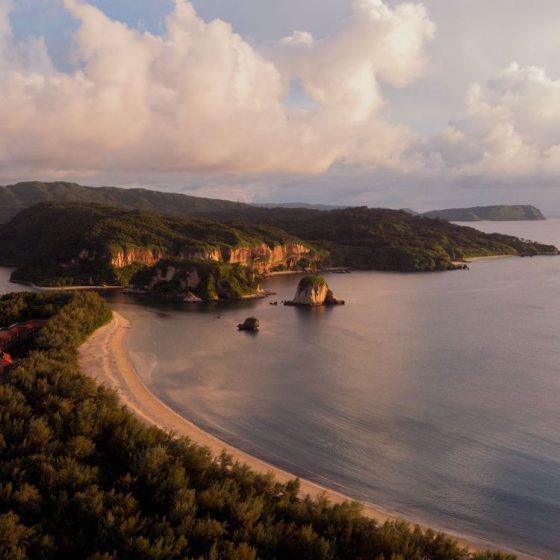 世界自然遺産に登録された西表島で、日本初の「エコツーリズムリゾート」を目指す、星野リゾート 西表島ホテル「カマイの学校」