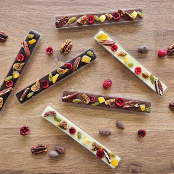 フランス産の上質なチョコレートを使用した菓子を作り、障害のある方へ機会も作る。