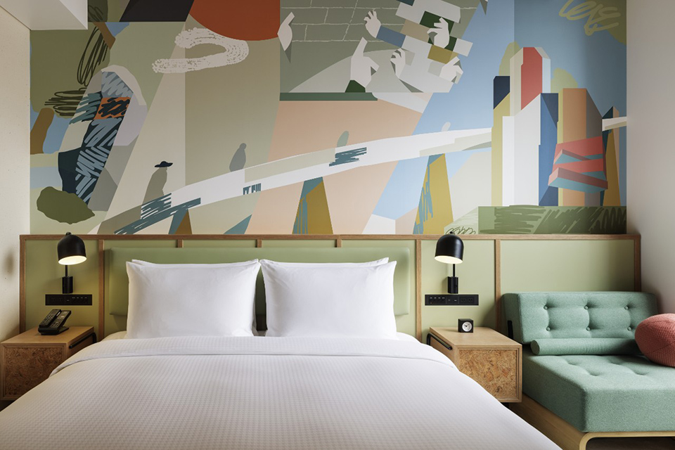 ソーシャルハブ型ホテル「キャプション by Hyatt 兜町 東京」が2025年10月7日に開業