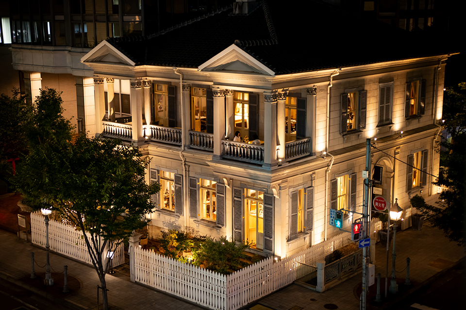 神戸異人館で愉しむ「宵のアフタヌーンティー」