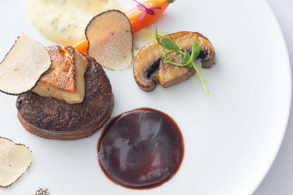 ザ・キャピトルホテル 東急、15周年記念イベント「星に願いを ～シェフの饗宴～」