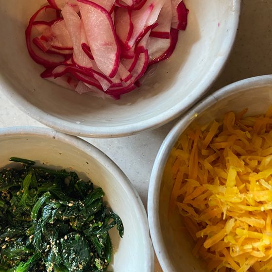 【連載】季節のプラントベースレシピ（第36話）「春のお花見弁当にもぴったり。おからこんにゃくで作るプルコギ風キンパ」